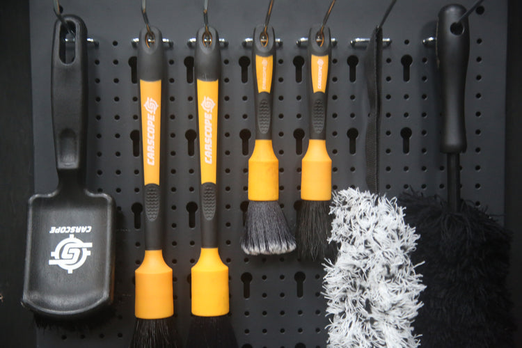 Brushes & Applicators